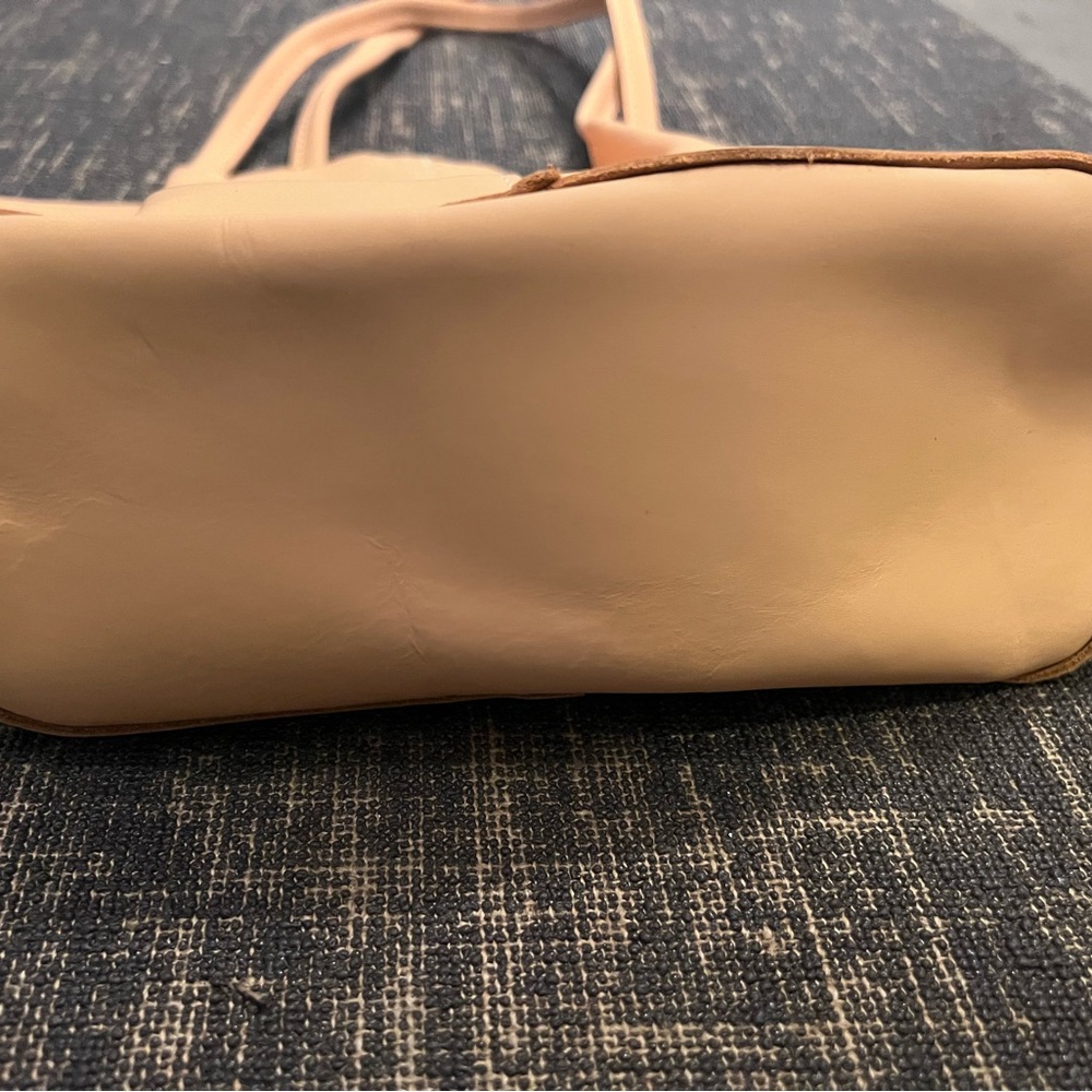 Portland Leather Goods Beige Tote Bag - Chic Everyday Shoulder Bag - Picture 5 of 12